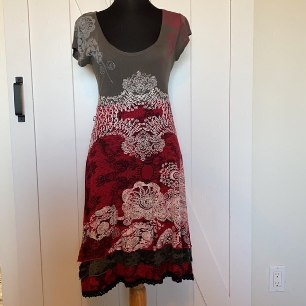 DESIGUAL unique floral lace artist t shirt dress scoop neck sz sm